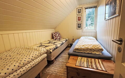 Ese Panorama: Letto, Camera Da Letto, Legna, Lenzuolo, Bedding, Pavimento, Pavimentazione, Interior Design, Telaio Del Letto, Mobilia