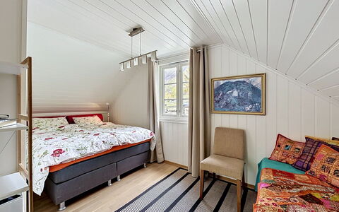 Ese Panorama: Interior Design, Pavimentazione, Pavimento, Legna, Camera Da Letto, Soffitto, Letto, Mobilia, Camera, Lenzuolo