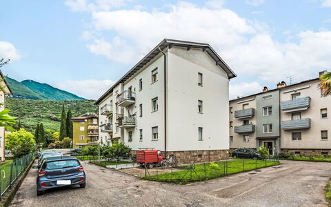 Livia: Costruzione, Zona Residenziale, Quartiere, Casa, Casa, Insediamento Umano, Appartamento, Sobborgo, Balcone, Driveway