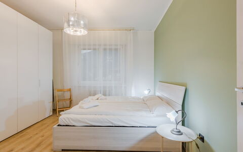 Livia: Mobilia, Interior Design, Pavimento, Pavimentazione, Parete, Letto, Camera Da Letto, Legna, Soffitto, Camera