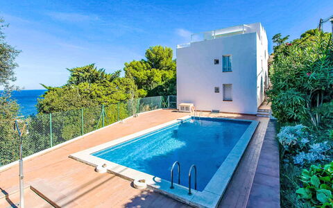 Salina: Shade, Appartamento, Balcone, Landscaping, Cortile, Mobili Da Esterno, Villa