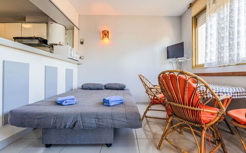 Cavet Mar: Shade, Appartamento, Balcone, Landscaping, Cortile, Mobili Da Esterno, Villa