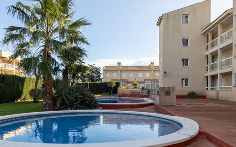 Costa Blanca Iii: Shade, Appartamento, Balcone, Landscaping, Cortile, Mobili Da Esterno, Villa