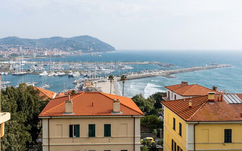 Casa Dea Diana: Blu, Estate, Cittadina, Zona Residenziale, Orizzonte, Collina, Mattina, Mare, Costa, Sobborgo