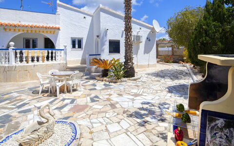 Irene: Zona Residenziale, Appartamento, Condominio, Ricorrere, Estate, Landscaping, Parco, Hotel, Villa, Resort Citta '