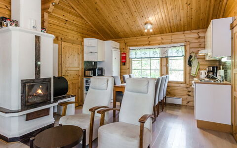 Kuikkaranta: Legna, Interior Design, Mobilia, Soffitto, Casa, Camera, Casa, Illuminazione, Soggiorno, Villetta