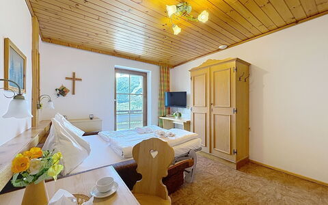 Sankt Michael im Lungau 100: Soffitto, Casa, Appartamento, Camera Da Letto, Hotel, Letto, Villa, Telaio Del Letto, Ricorrere, Bedding