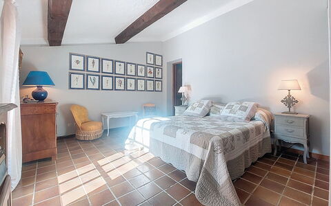 La Maisonnette: Mobilia, Interior Design, Pavimentazione, Parete, Pavimento, Soffitto, Letto, Camera Da Letto, Camera, Illuminazione