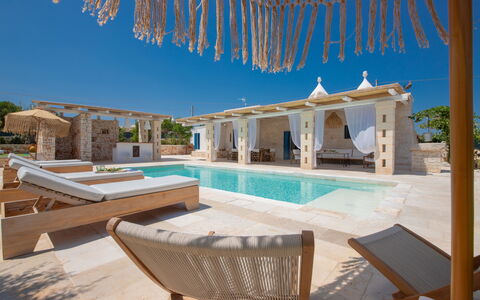 Trulli Valle D'Itria - Martina Franca: Piscina, Shade, Colonna, Ricorrere, Struttura Esterna, Villa, Cortile, Mobili Da Esterno