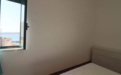 Giulia: Legna, Pavimento, Pavimentazione, Camera, Color Legno, Camera Da Letto, Latifoglie, Illuminazione Diurna, Bedding, Biancheria