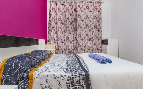 Solymar: Mobilia, Interior Design, Camera Da Letto, Letto, Lenzuolo, Pavimentazione, Pavimento, Bedding, Biancheria, Camera