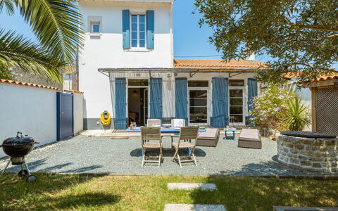 Le Cocon: Mobilia, Mobili Da Esterno, Sedia, Shade, Baldacchino, Tavolo Esterno, Struttura Esterna, Terrazza, Tenda, Cucina & Sala Da Pranzo Tavolo