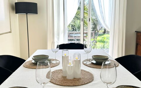 Tarabucetta: Mobilia, Tavola, Tavolo, Interior Design, Serveware, Sala Da Pranzo, Tessile, Cucina & Sala Da Pranzo Tavolo, Dishware, Tovaglia