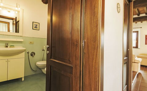 Casa Dell'Uva: Mobilia, Mobili Da Esterno, Sedia, Shade, Baldacchino, Tavolo Esterno, Struttura Esterna, Terrazza, Tenda, Cucina & Sala Da Pranzo Tavolo