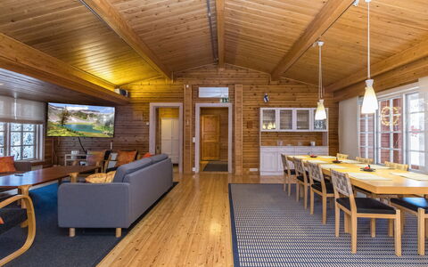 Saajomaja: Legna, Soffitto, Casa, Latifoglie, Villetta, Pavimento In Legno, Color Legno, Log Cabin, Plank, Soggiorno