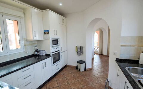 Cortijo Cabrera: Cucina, Pavimentazione, Controsoffitto, Pavimento, Interior Design, Cabinetry, Mobilia, Apparecchio Major, Elettrodomestico Da Cucina, Casa