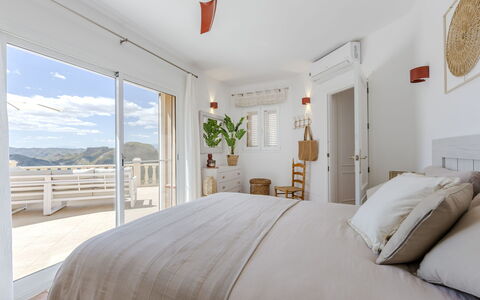 Cortijo Cabrera: Mobilia, Interior Design, Soffitto, Pavimento, Pavimentazione, Camera Da Letto, Letto, Casa, Illuminazione, Camera