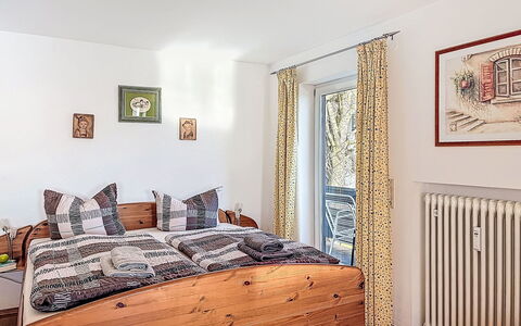 Seeglück: Mobilia, Interior Design, Letto, Camera Da Letto, Parete, Legna, Lenzuolo, Bedding, Pavimentazione, Pavimento
