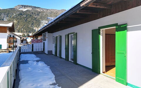 Cesa Marco: Appartamento, Urban Design, Balcone, Condominio, Alluminio, Attico
