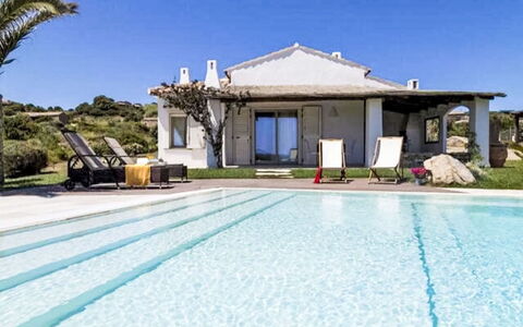 Elenoire: Appartamento, Urban Design, Balcone, Condominio, Alluminio, Attico