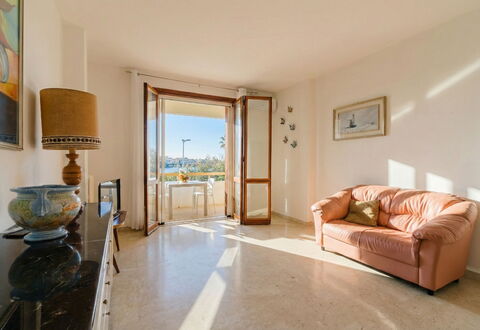 Stella Marina: Pavimentazione, Pavimento, Interior Design, Appartamento, Camera, Soffitto, Soggiorno, Pavimento In Legno, Color Legno