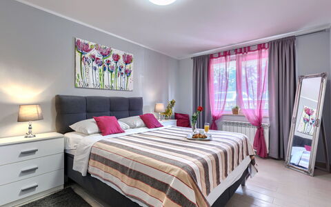 Pula 190: Mobilia, Letto, Interior Design, Camera Da Letto, Biancheria, Casa, Camera, Tessile, Lenzuolo, Appartamento