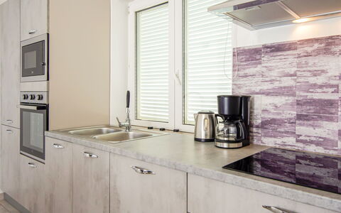 Senj 122: Cucina, Controsoffitto, Pavimentazione, Interior Design, Cabinetry, Legna, Elettrodomestico Da Cucina, Apparecchio Major, Mobilia, Pavimento