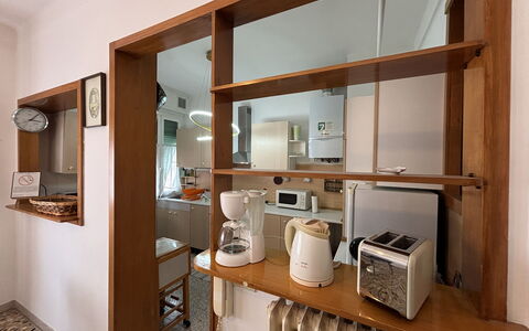 Casa Mimin, Vista Mare, Adults Only, Sanremo: Legna, Interior Design, Mobilia, Controsoffitto, Cucina, Cabinetry, Elettrodomestico Da Cucina, Illuminazione, Mensola, Scaffalature