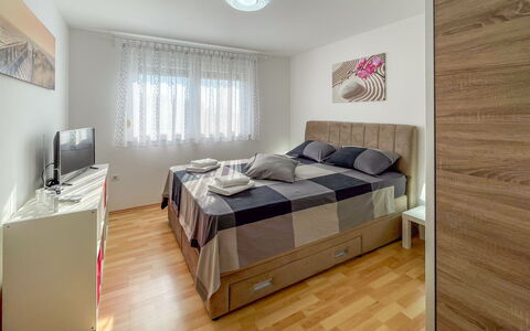 Dani: Arbusto, Casa, Casa, Estate, Dimora, Casa Storica, Villa, Raccordo