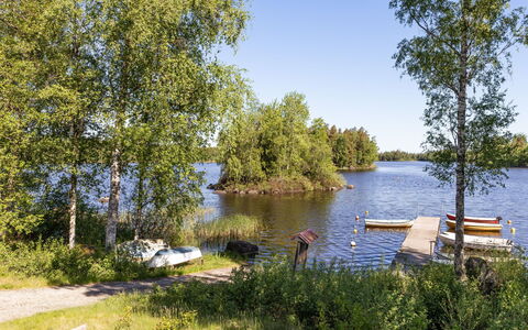 Holmen: Acqua, Albero, Paesaggio Naturale, Banca, Alveo, Lago, Canale, Riparia
