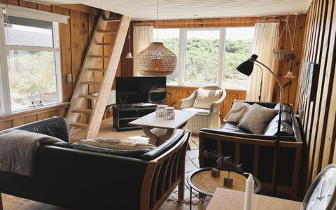 Monna - from the Sea: Mobilia, Interior Design, Pavimentazione, Legna, Pavimento, Soffitto, Sedia, Camera, Soggiorno, Illuminazione
