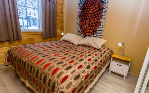 Pankamaa 12: Interior Design, Legna, Pavimento, Pavimentazione, Camera Da Letto, Letto, Tessile, Soffitto, Mobilia, Lenzuolo