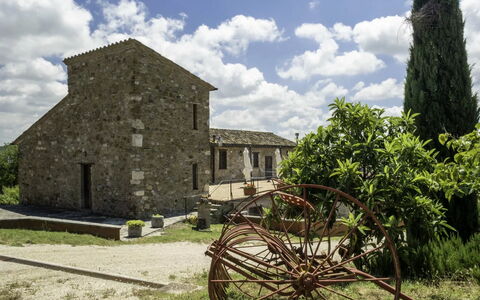 Agriturismo le Case Rosse di Montebuono: Cielo, Casa, Casa, Lotto, Insediamento Umano, Area Rurale, Villetta, Estate, Agriturismo, Villaggio