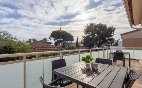 Cambrils 68: Mobilia, Mobili Da Esterno, Balcone, Portico, Tavolo Esterno, Sedia, Deck, Shade, Cucina & Sala Da Pranzo Tavolo, Terrazza