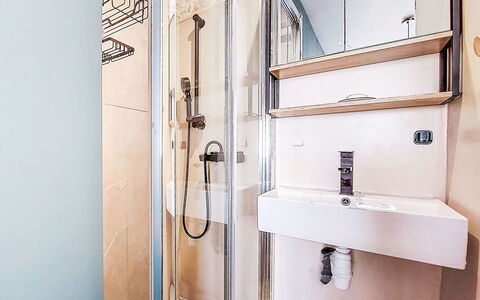 Elioluaso: Interior Design, Pavimento, Pavimentazione, Appartamento, Idraulico, Idraulico Fixture, Soffitto, Bagno, Doccia