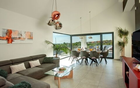Das Klet: Interior Design, Mobilia, Pavimentazione, Soffitto, Legna, Pavimento, Soggiorno, Divano, Lampada, Tavolo