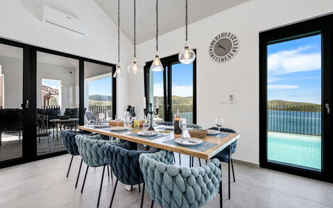 The Tinel: Mobilia, Interior Design, Tavolo, Sedia, Cucina & Sala Da Pranzo Tavolo, Casa, Sala Da Pranzo, Lampada, Design, Soggiorno