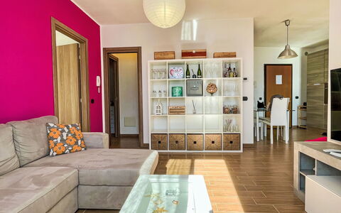 Libellula: Mobilia, Interior Design, Pavimentazione, Pavimento, Parete, Camera, Legna, Soffitto, Casa, Soggiorno