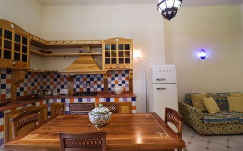 Cariddi Dimora Otranto: Cucina, Interior Design, Pavimentazione, Legna, Pavimento, Mobilia, Controsoffitto, Soffitto, Cabinetry, Elettrodomestico Da Cucina