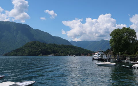 Casa Molgisio: Acqua, Montagna, Geografia Montane, Risorse Idriche, Corpo D'Acqua, Barca, Waterway, Collina, Moto D'Acqua, Highland