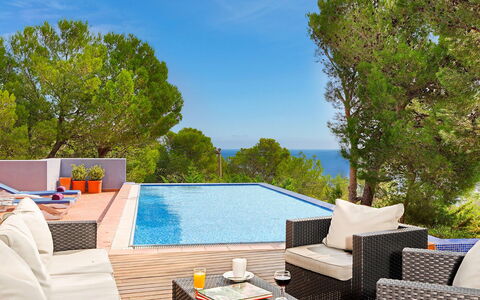 Villa Susanna: Mobilia, Piscina, Mobili Da Esterno, Ricorrere, Sedia, Shade, Eco Hotel, Lettino, Tempo Libero, Ombrello