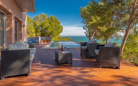 Villa Susanna: Legna, Mobilia, Mobili Da Esterno, Costiera E Morfologie Oceanic, Sedia, Mare, Deck, Shade, Pavimento In Legno, Latifoglie