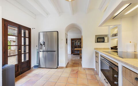 Can Cabana: Interior Design, Pavimentazione, Pavimento, Controsoffitto, Mobilia, Soffitto, Cucina, Legna, Cabinetry, Casa