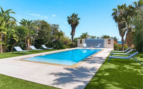 Villa Rebecca: Blu, Piscina, Ricorrere, Eco Hotel, Mobili Da Esterno, Shade, Giardino, Landscaping, Tempo Libero, Estate