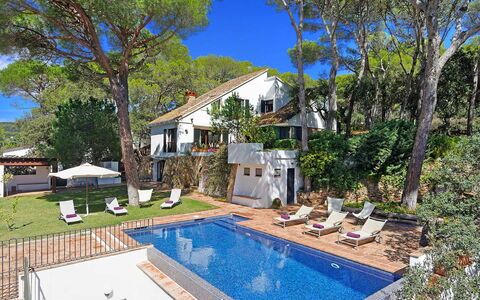 Villa Cassiopea: Zona Residenziale, Piscina, Casa, Casa, Ricorrere, Estate, Villa, Hacienda, Eco Hotel, Dimora