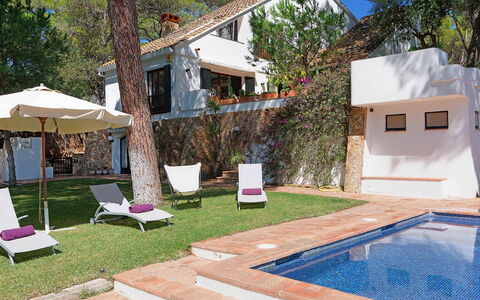 Villa Cassiopea: Piscina, Casa, Zona Residenziale, Ricorrere, Casa, Mobilia, Shade, Estate, Hacienda, Villa