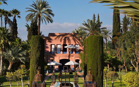 Villa the Garden: Albero, Arbusto, Giardino, Estate, Landscaping, Hacienda, Dimora, Villa