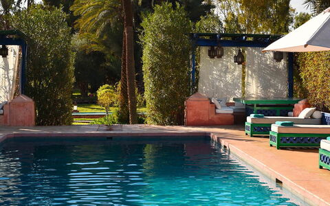 Villa the Garden: Blu, Piscina, Ricorrere, Mobili Da Esterno, Tempo Libero, Mobilia, Shade, Eco Hotel, Lettino, Giochi D'Acqua