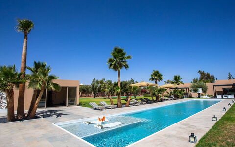 Villa Jamalu: Ricorrere, Piscina, Eco Hotel, Landscaping, Estate, Hacienda, Shade, Villa, Hotel