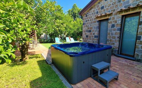 Villa Romantic Garden: Blu, Piscina, Ricorrere, Materiale Composito, Eco Hotel, Idraulico Fixture, Giochi D'Acqua, Vasca Da Bagno, Piastrella